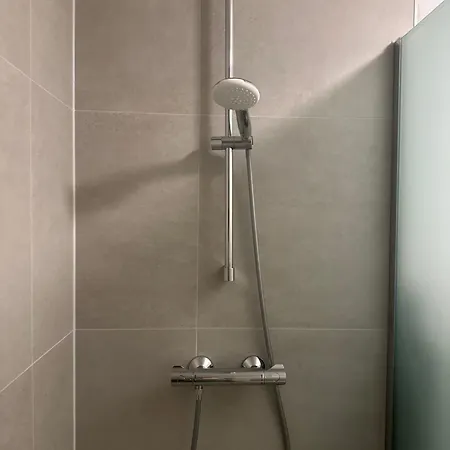民宿 Gaestezimmer Mit Duschbad Und Stellplatz *