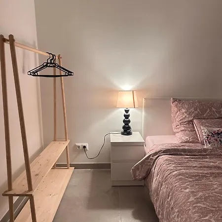 Gaestezimmer Mit Duschbad Und Stellplatz Accommodatie bij particulieren *