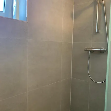 民宿 Gaestezimmer Mit Duschbad Und Stellplatz